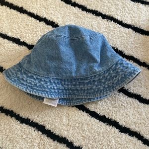 Gap kids jean bucket hat NWTO